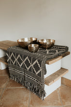 Afbeelding in Gallery-weergave laden, Singing bowl L

