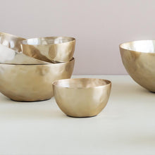 Afbeelding in Gallery-weergave laden, Singing bowl M
