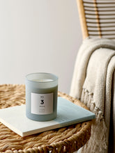 Afbeelding in Gallery-weergave laden, Geurkaars nr3 Santal fig
