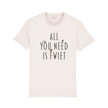 Afbeelding in Gallery-weergave laden, T-shirt &quot;all you need is fwiet&quot; (unisex)

