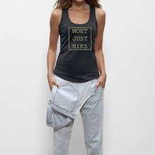 Afbeelding in Gallery-weergave laden, Tanktop &quot;moet just niks&quot; (v)
